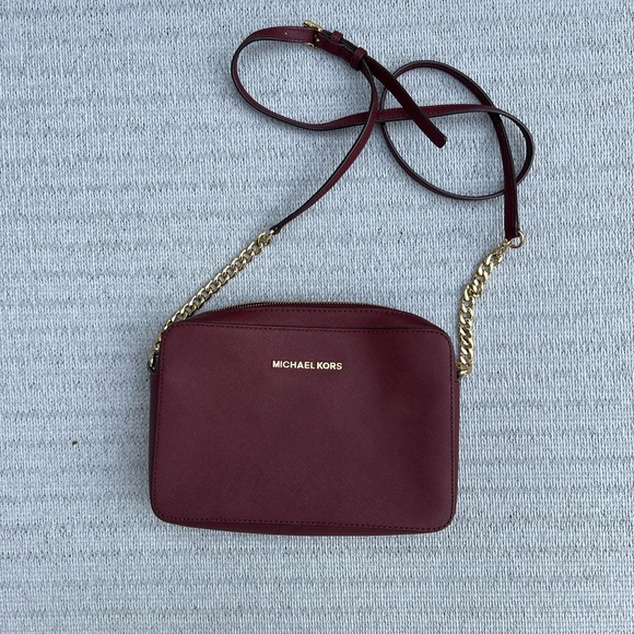 Michael Kors crossbody purse - Picture 1 of 3